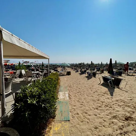 Palmas 717 Durrës